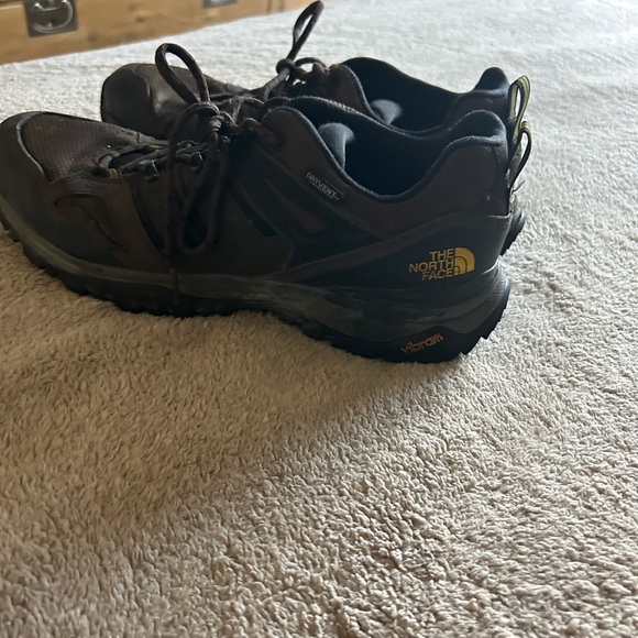 North Face Pre-Owned size 12 Brown work boots/sneaker